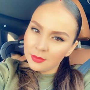 Meet your Posher, Luz